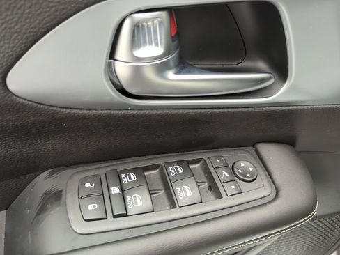 New 2026 Chrysler Pacifica Limited w/ S Appearance Package AWD/4WD image 41