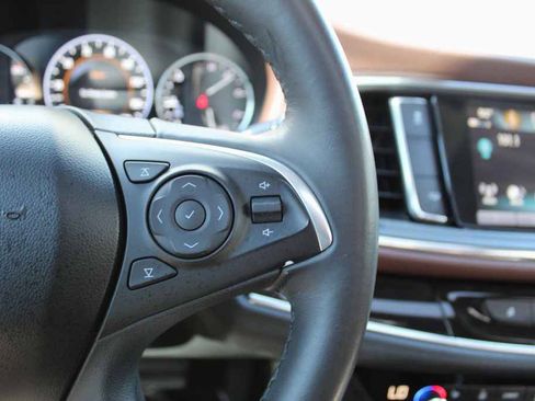 Used 2018 Buick Enclave Avenir w/ Avenir Technology Package FWD image 16