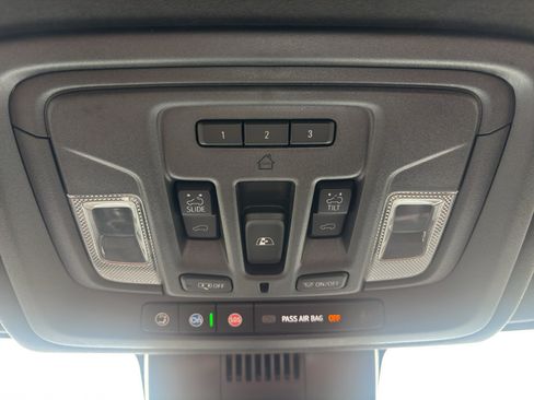 Used 2024 GMC Sierra 2500 Denali Ultimate AWD/4WD image 25