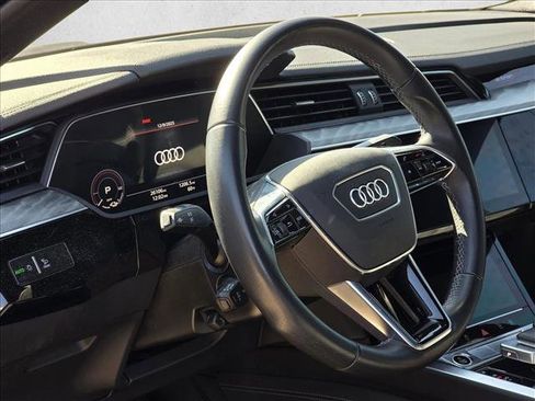 Certified 2023 Audi e-tron Premium Plus w/ Premium Plus Package image 14