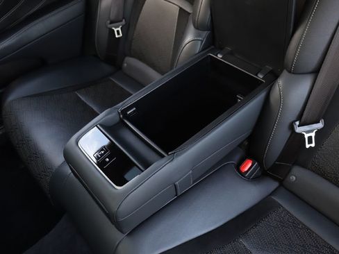 Used 2018 Lexus LS 500 image 69