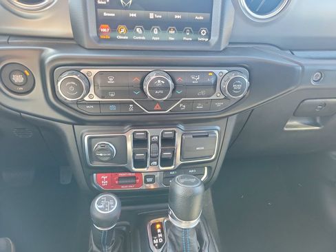 Used 2022 Jeep Wrangler Unlimited Rubicon 4xe w/ Safety Group AWD/4WD image 14