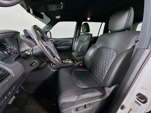 Used 2024 INFINITI QX80 Sensory image 21