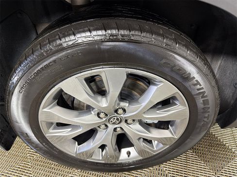 Used 2024 Toyota Grand Highlander Limited image 18