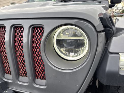 Used 2019 Jeep Wrangler Unlimited Rubicon image 9