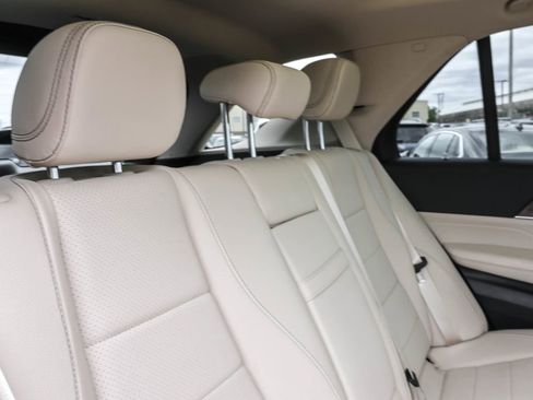 Used 2022 Mercedes-Benz GLE 350 4MATIC w/ AMG Line Exterior image 35