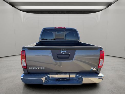 Used 2017 Nissan Frontier SV image 4