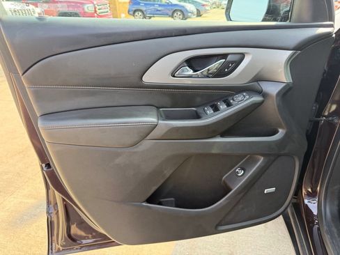 Used 2020 Chevrolet Traverse LT w/ LT Premium Package AWD/4WD image 27