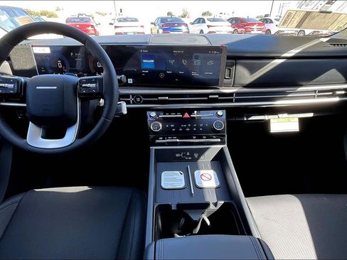 Used 2026 Hyundai Santa Fe SEL FWD image 9
