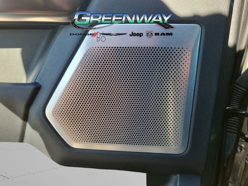 Used 2024 Ford F350 Platinum w/ FX4 Off-Road Package image 31