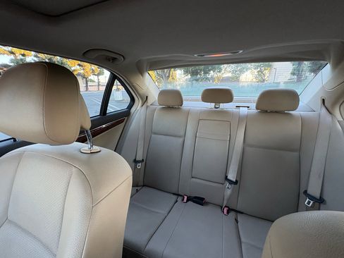 Used 2010 Mercedes-Benz C 300 Luxury image 16