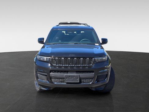 Used 2023 Jeep Grand Cherokee L Laredo AWD/4WD image 3