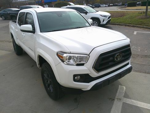 Used 2023 Toyota Tacoma SR5 image 2