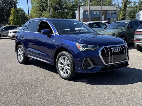 Used 2024 Audi Q3 2.0T Premium AWD/4WD image 2