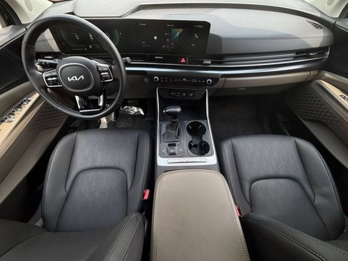 Used 2026 Kia Carnival FWD image 31