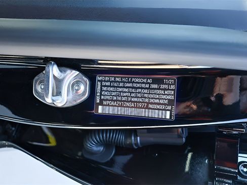 Used 2022 Porsche Taycan image 24