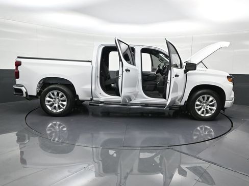 Used 2024 Chevrolet Silverado 1500 Custom image 33