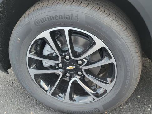 New 2026 Chevrolet TrailBlazer LT w/ LT Cold Weather Package AWD/4WD image 5