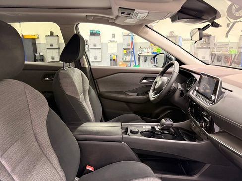 Used 2021 Nissan Rogue SV AWD/4WD image 30