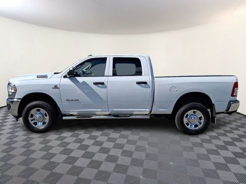 Used 2020 RAM 2500 Tradesman w/ Chrome Appearance Group AWD/4WD image 8