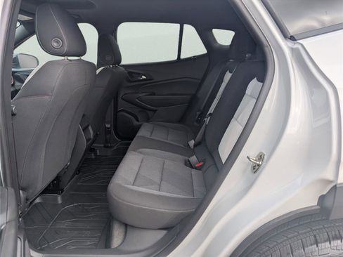 New 2026 Chevrolet Trax RS w/ Sunroof Package FWD image 29