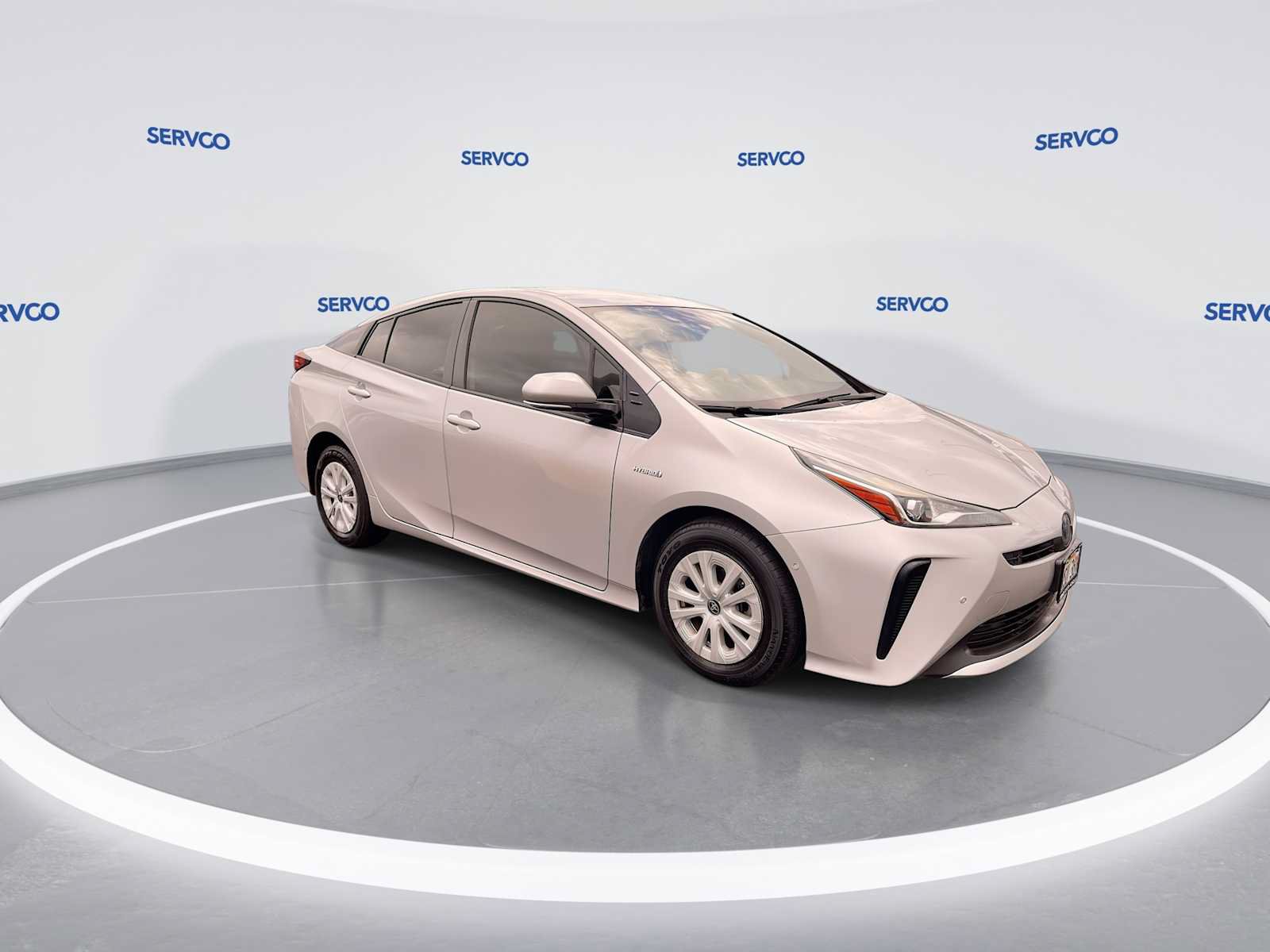 Used 2019 Toyota Prius LE FWD image 2