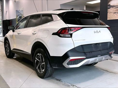 Used 2023 Kia Sportage LX image 6