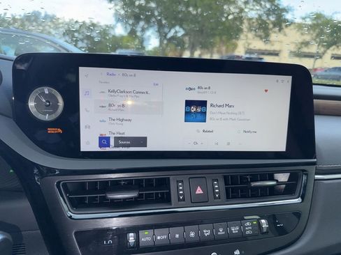Used 2025 Lexus ES 350 w/ Premium Package FWD image 16