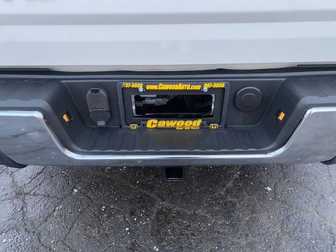 Used 2018 GMC Canyon SLE image 4