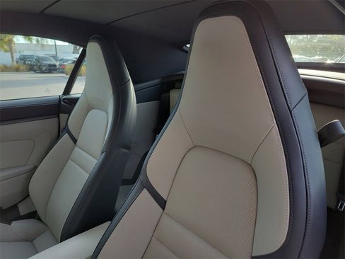 Certified 2025 Porsche 911 Carrera image 6