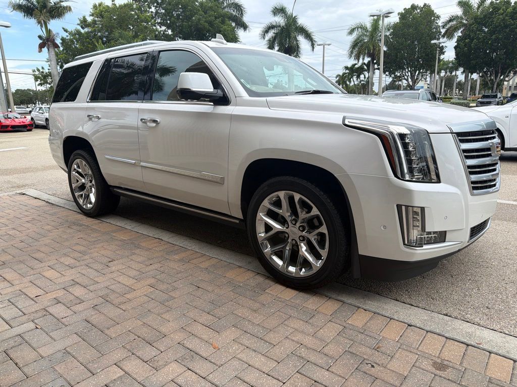 Used 2019 Cadillac Escalade Platinum AWD/4WD image 1