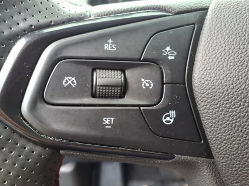 Used 2024 Chevrolet Trax RS FWD image 20
