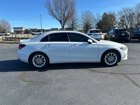 Used 2019 Mercedes-Benz A 220 4MATIC image 8