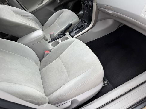 Used 2012 Toyota Corolla L FWD image 11