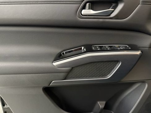 New 2026 Nissan Pathfinder SL w/ SL Premium Package FWD image 23