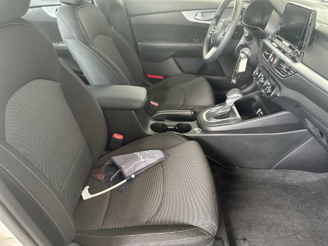 Certified 2024 Kia Forte LXS FWD image 33
