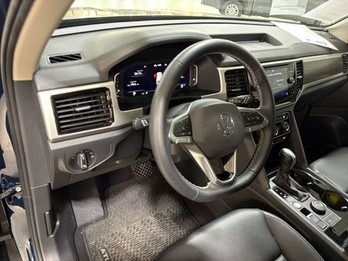 Used 2023 Volkswagen Atlas SE w/ Panoramic Sunroof Package AWD/4WD image 8