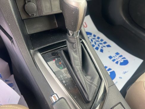 Used 2015 Toyota Corolla LE image 10