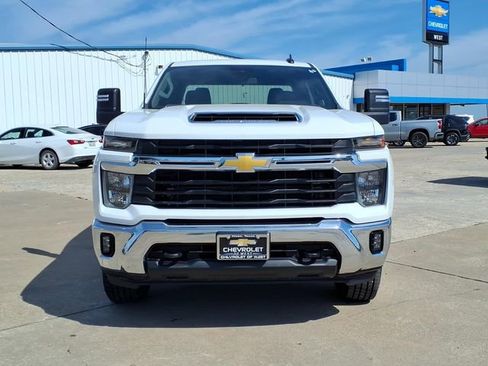 Used 2025 Chevrolet Silverado 2500 LT w/ Convenience Package AWD/4WD image 2