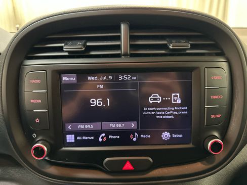 Used 2022 Kia Soul LX image 15