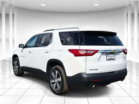 Used 2018 Chevrolet Traverse LT image 3