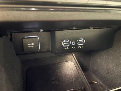 Used 2024 Jeep Wagoneer L Series II RWD image 33
