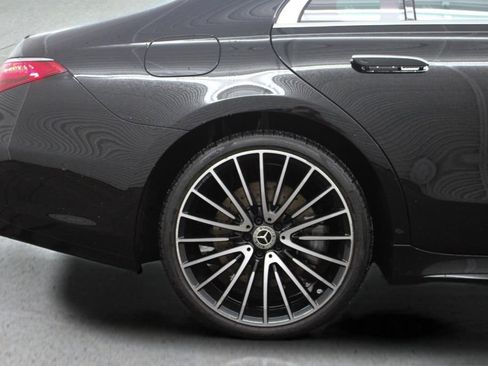Used 2022 Mercedes-Benz S 580 4MATIC Sedan image 12