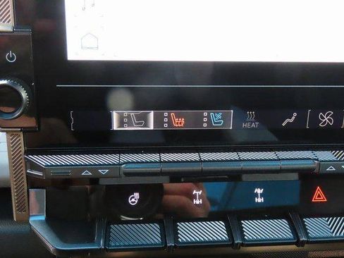 New 2025 GMC Hummer EV 3X w/ Battery Pack, 24 Module Pack image 47