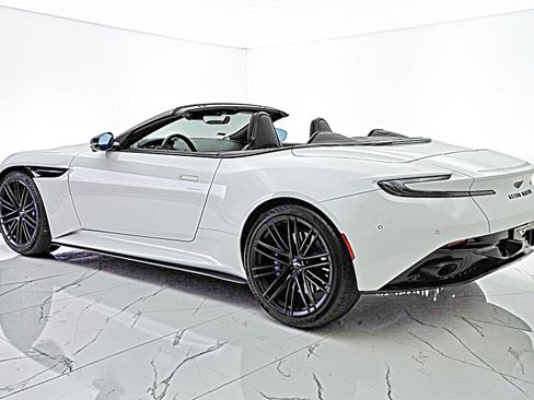 Used 2024 Aston Martin DB12 Convertible RWD image 7