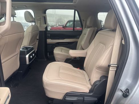 Used 2024 Ford Expedition Max Limited image 32