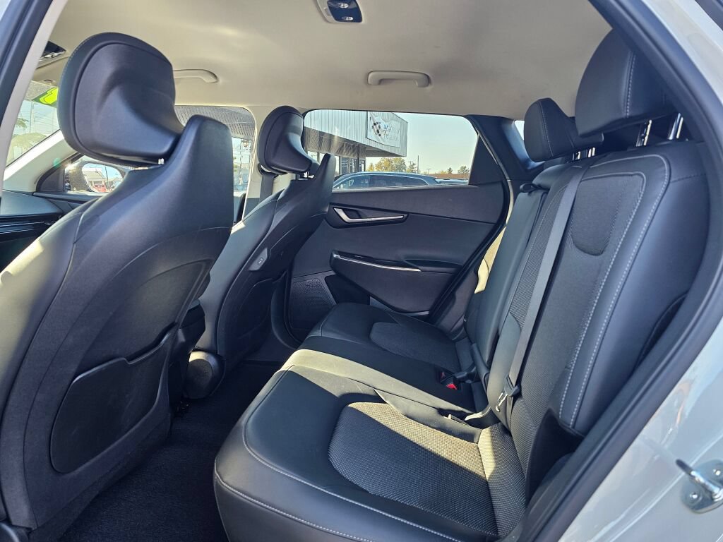 Used 2024 Kia EV6 Light RWD image 16