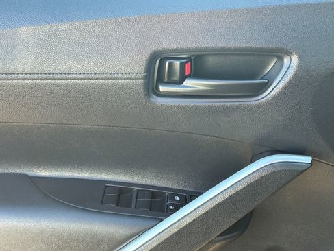 Used 2024 Toyota Corolla Cross LE image 33