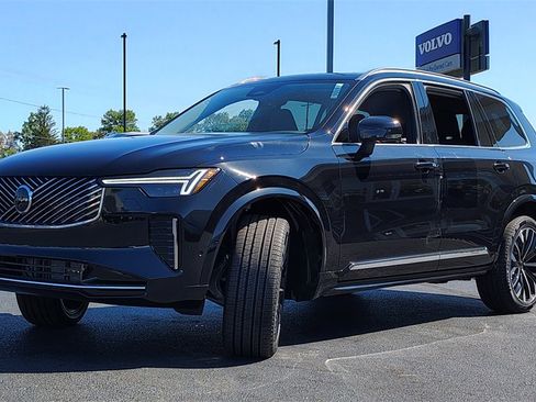 New 2026 Volvo XC90 B6 Plus w/ Protection Package Premier image 6