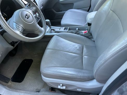 Used 2010 Subaru Forester 2.5X Limited AWD/4WD image 4